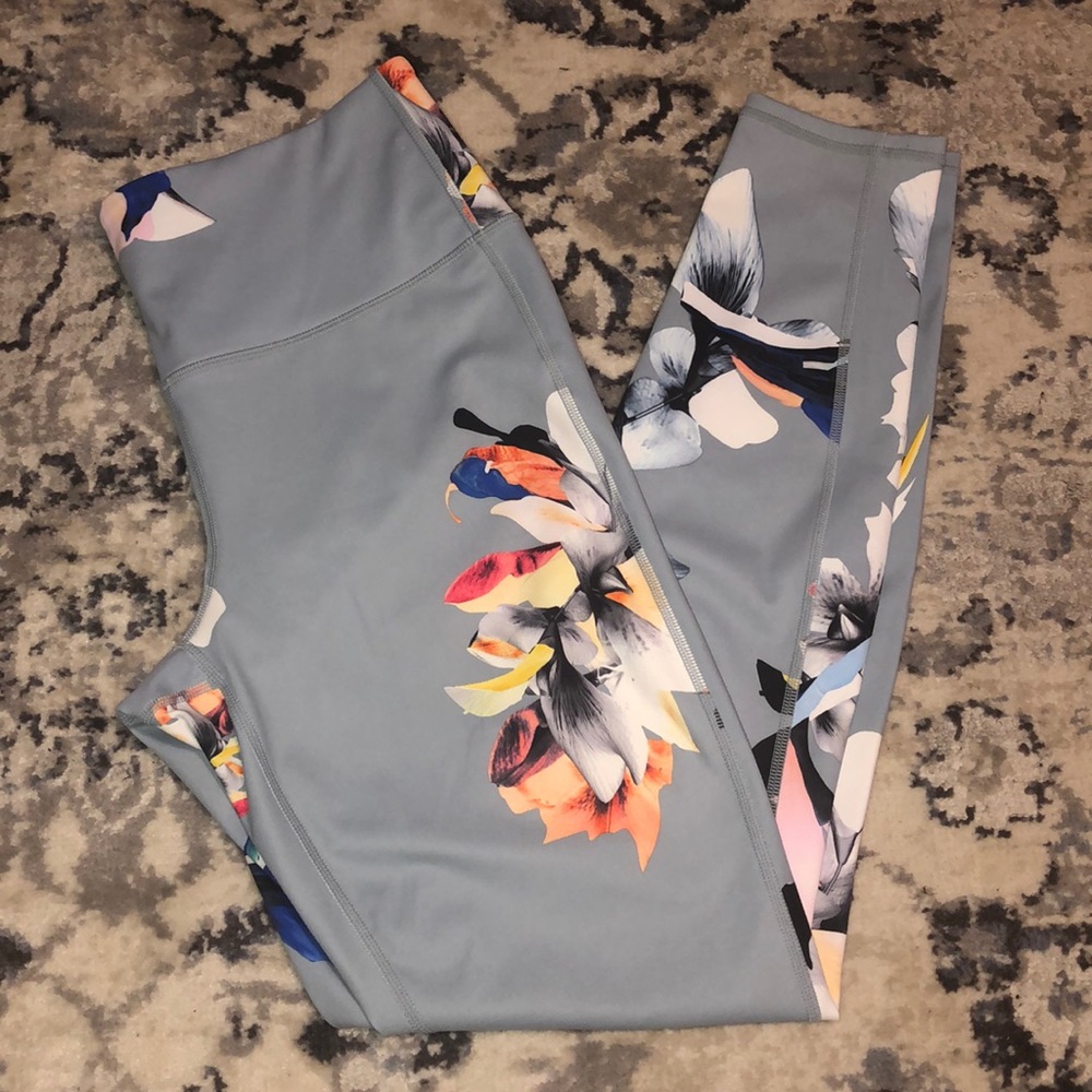 NWOT Athleta Floral Legging